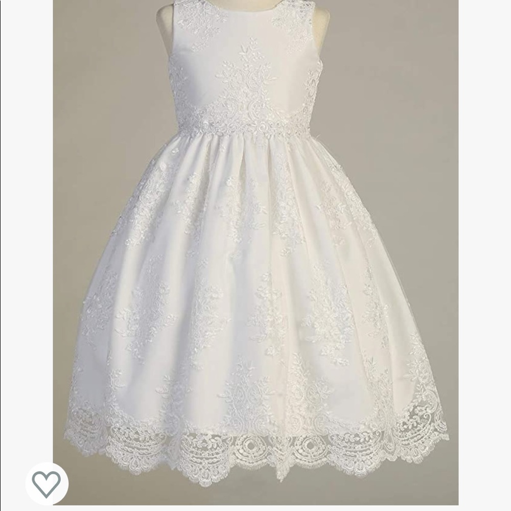 Size 8 lace flower girl or communion dress